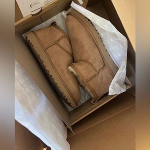 Chestnut ultra mini Uggs